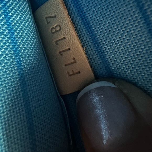 Louis Vuitton Tahitienne Cities Destination Mykonos zip pouch💙💙 - Picture 8 of 11